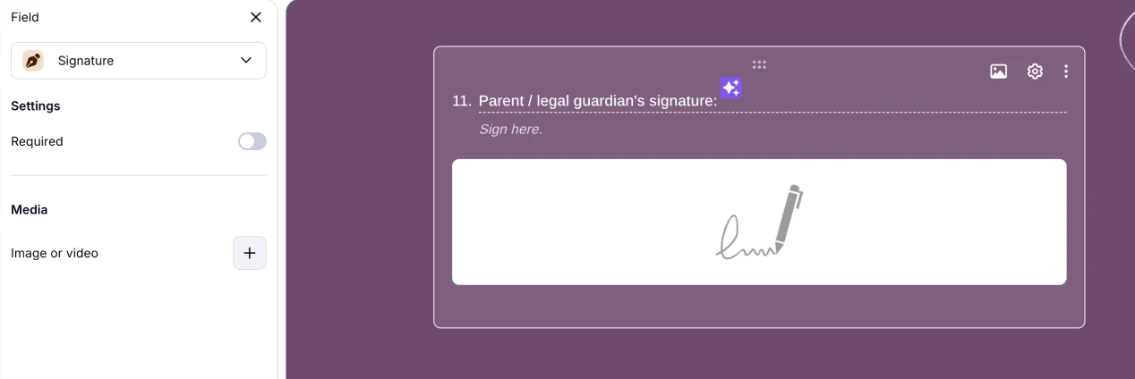 An image showing the Signature field being successfully added to the form
